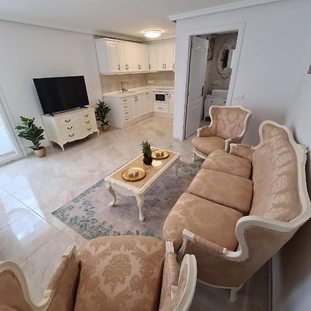 Retro 1 Bedroom Apartment Чайофа Экстерьер фото
