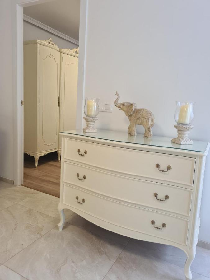 Retro 1 Bedroom Apartment Чайофа Экстерьер фото