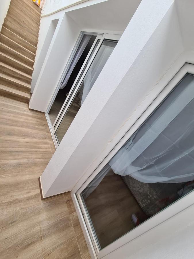 Retro 1 Bedroom Apartment Чайофа Экстерьер фото