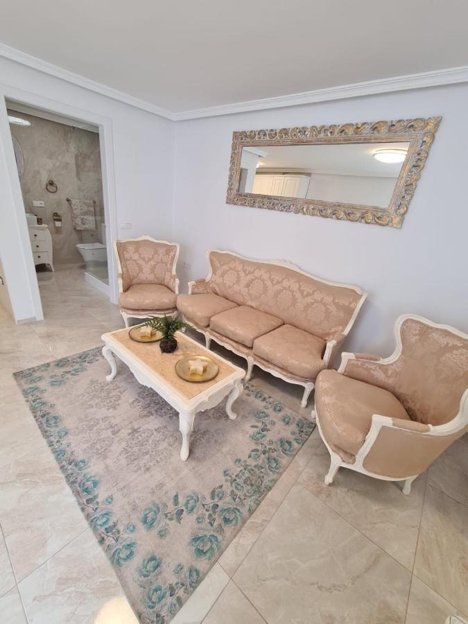 Retro 1 Bedroom Apartment Чайофа Экстерьер фото