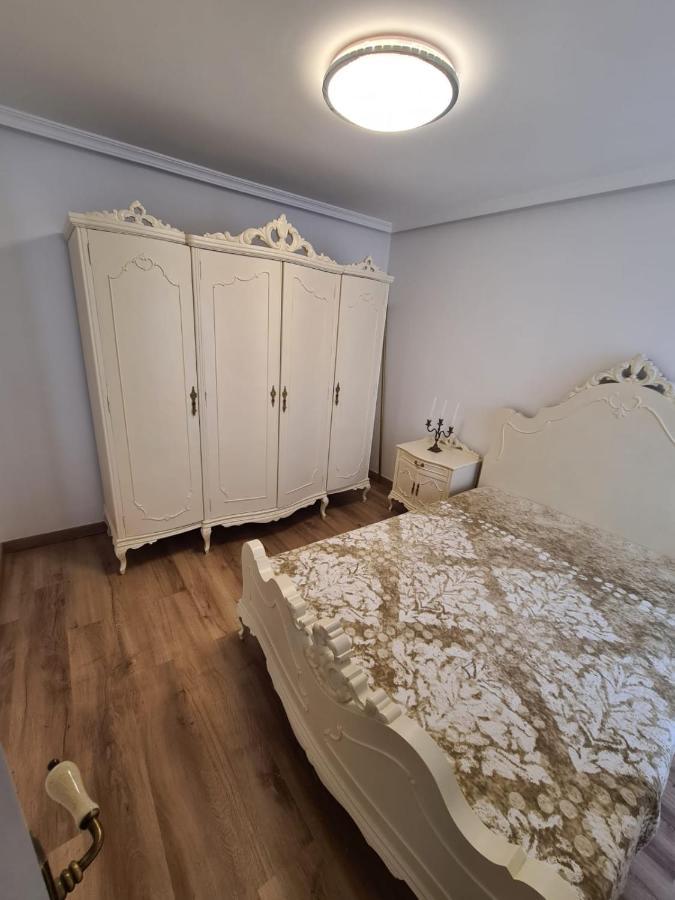 Retro 1 Bedroom Apartment Чайофа Экстерьер фото