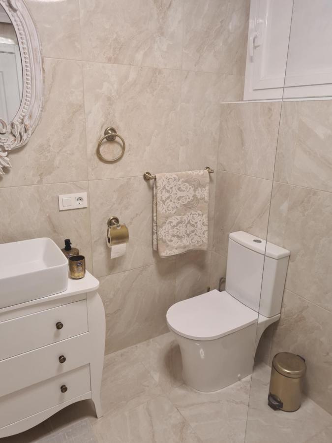Retro 1 Bedroom Apartment Чайофа Экстерьер фото